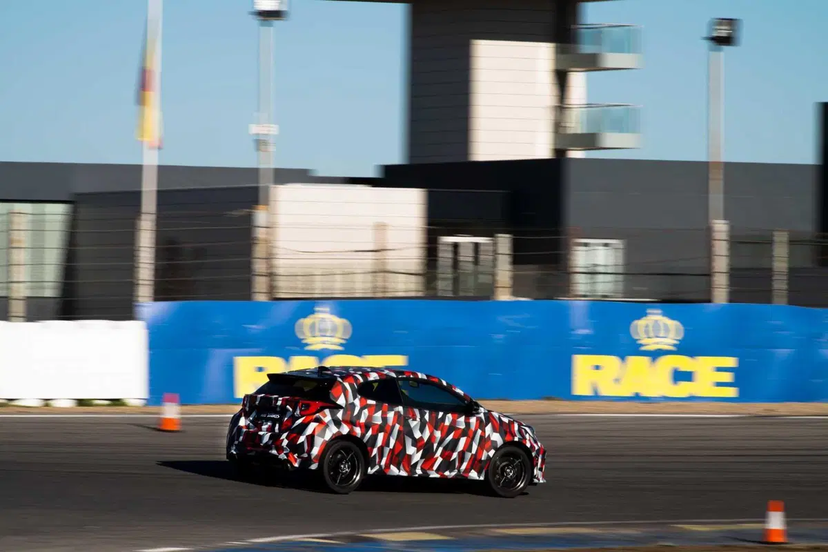 Toyota GR Yaris 2024: nuovo cambio e il godimento è totale! [VIDEO] (24)