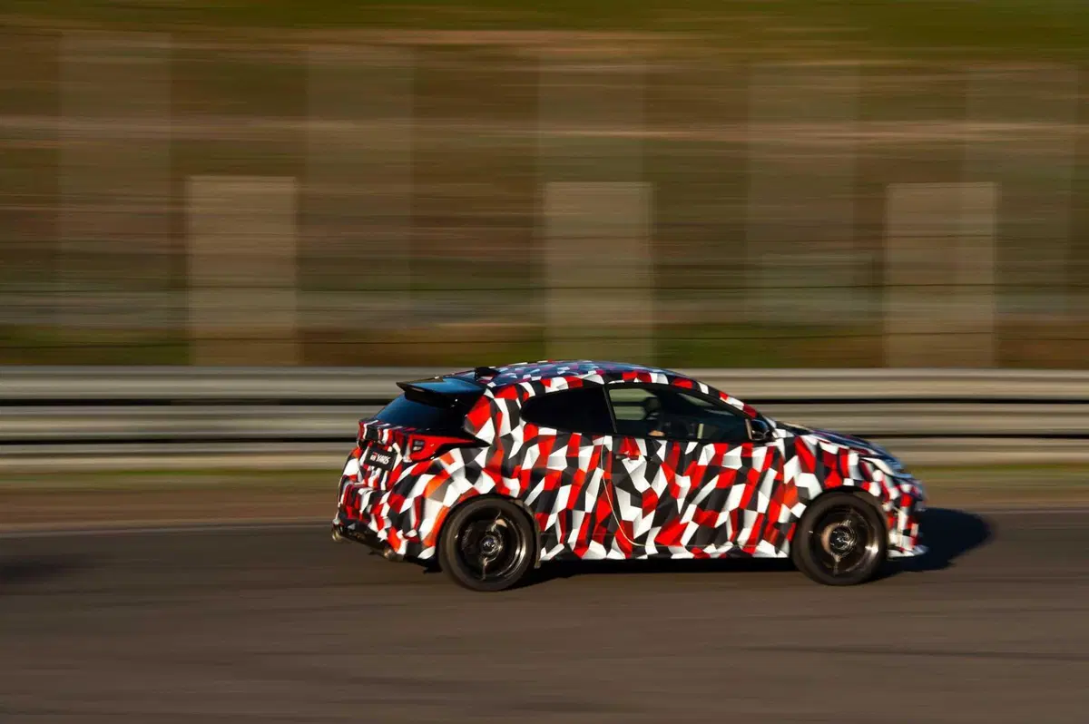 Toyota GR Yaris 2024: nuovo cambio e il godimento è totale! [VIDEO] (39)