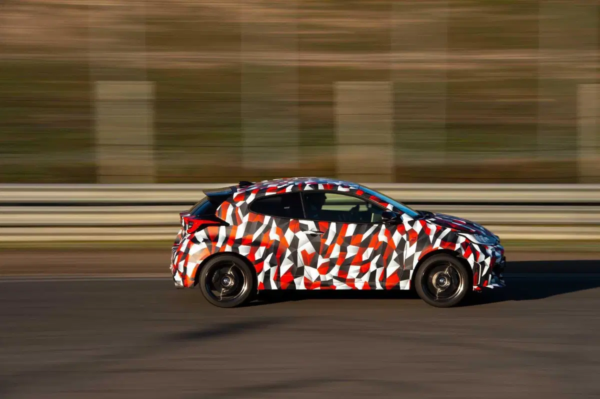 Toyota GR Yaris 2024: nuovo cambio e il godimento è totale! [VIDEO] (40)