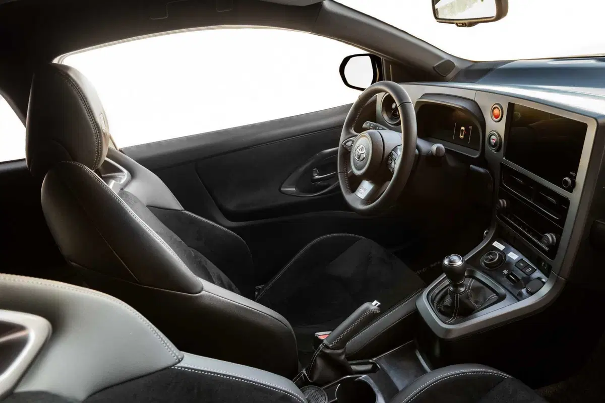 Toyota GR Yaris 2024: nuovo cambio e il godimento è totale! [VIDEO] (52)
