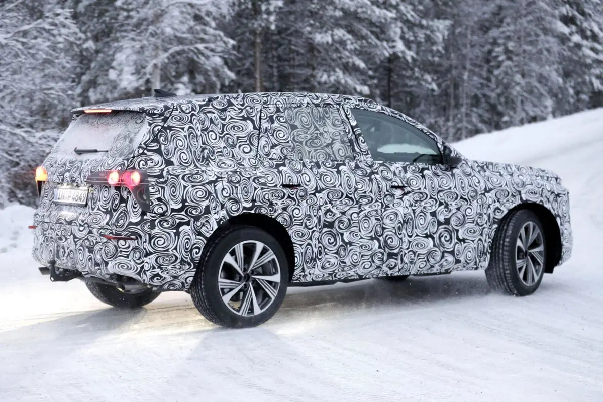 Audi è al lavoro al Circolo Polare Artico con una misteriosa  auto [Foto Spia] (3)