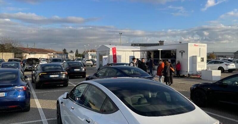 Tesla, le vendite sono triplicate, la consegna &egrave; diventata un problema