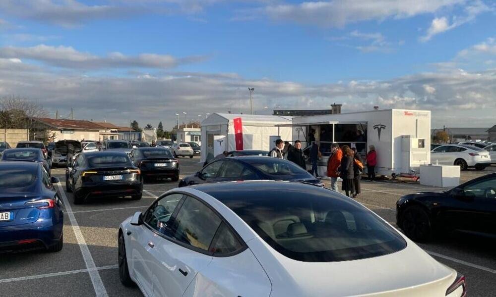 Il delivery di Tesla a Vercelli