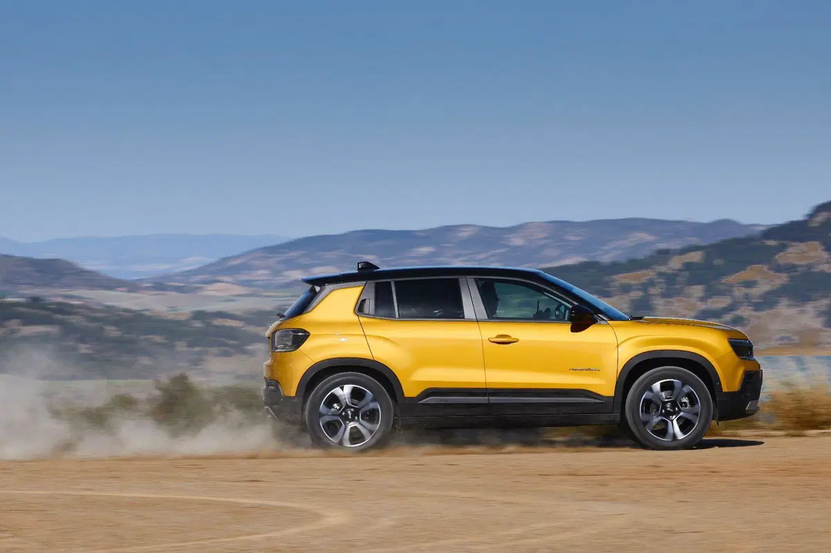 Jeep Avenger: motorizzazioni, allestimenti, optional e prezzi. Guida all’acquisto (20)