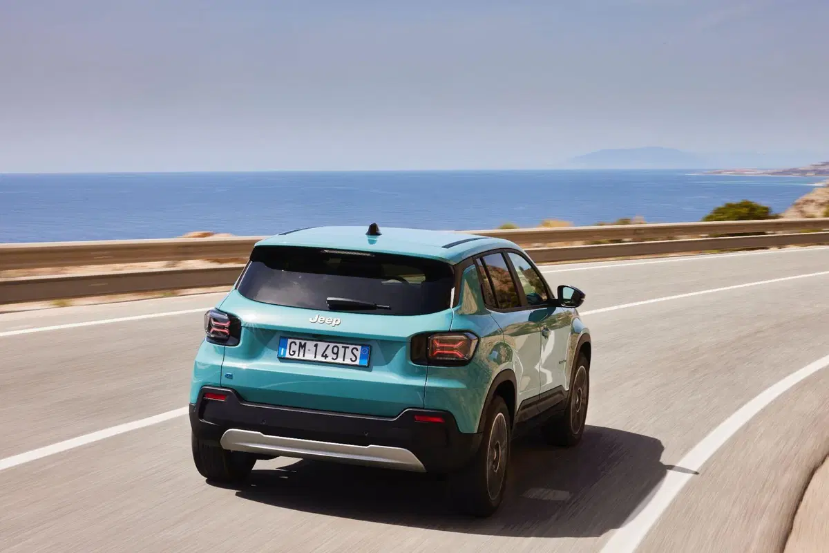 Jeep Avenger: motorizzazioni, allestimenti, optional e prezzi. Guida all’acquisto (24)