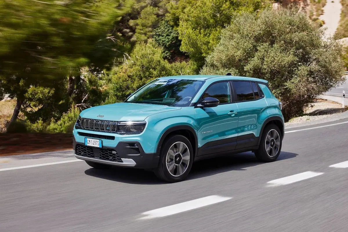 Jeep Avenger: motorizzazioni, allestimenti, optional e prezzi. Guida all’acquisto (23)