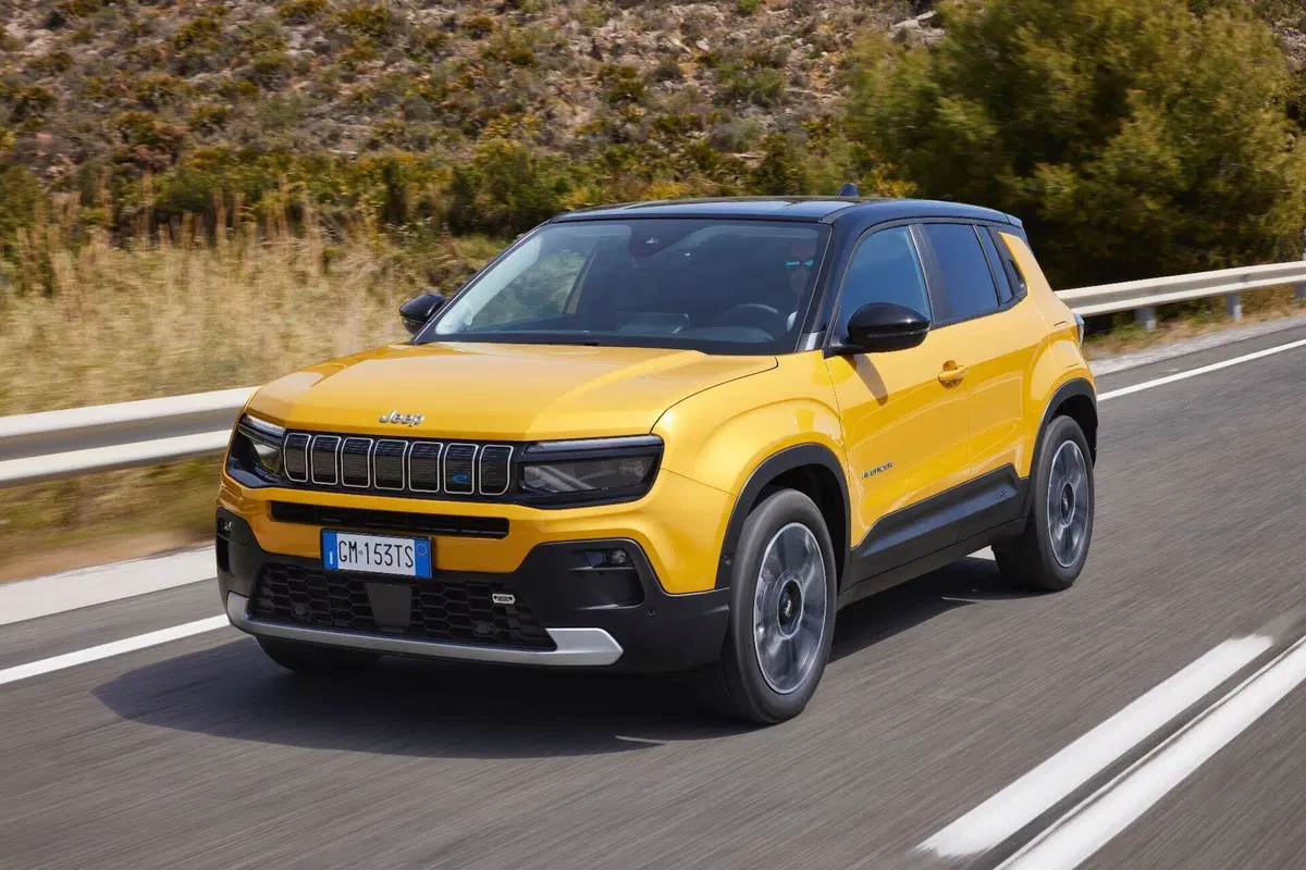 Jeep Avenger: motorizzazioni, allestimenti, optional e prezzi. Guida all’acquisto (25)