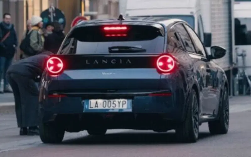 La nuova Lancia Ypsilon 2024 a Milano