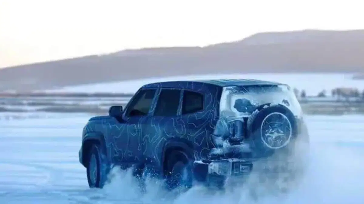 La offroad cinese Deepal da 38 mila euro: design estremo (6)