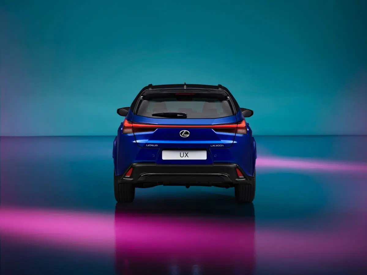 Nuova Lexus UX 2024: più potenza al posteriore (5)