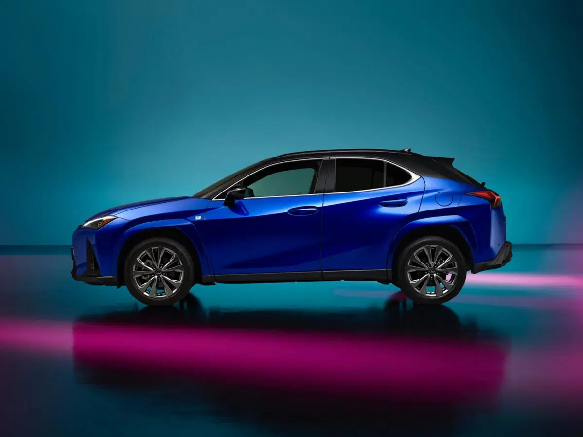 Nuova Lexus UX 2024: più potenza al posteriore (2)