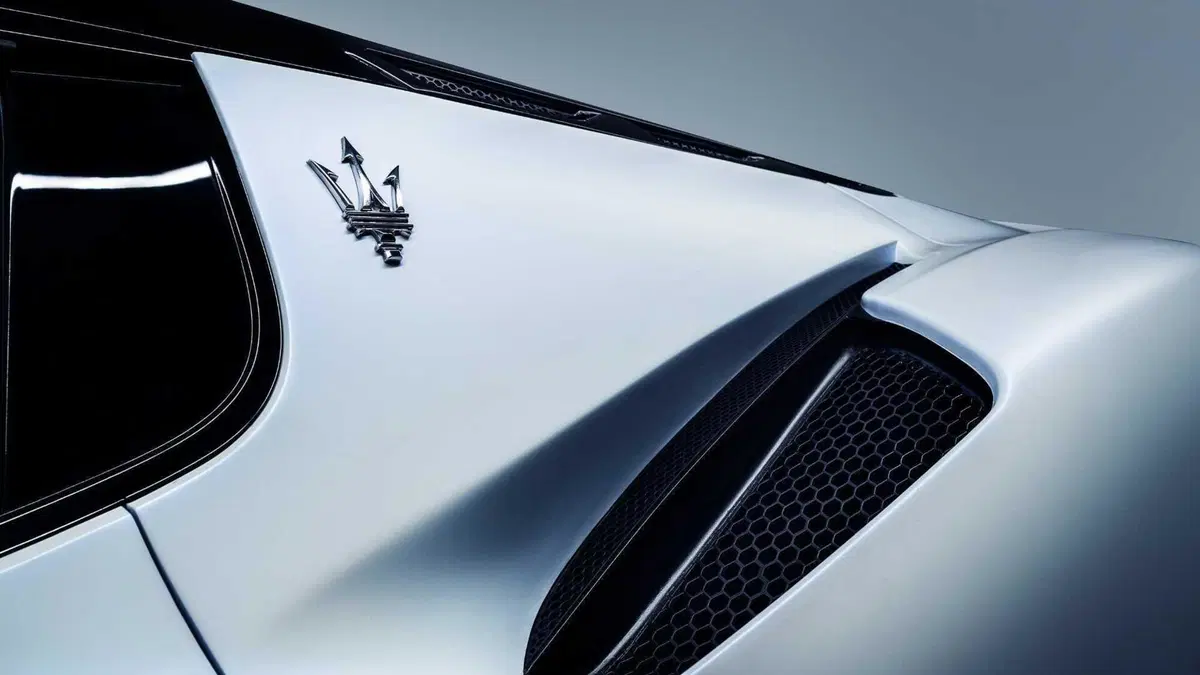 Maserati MC20 (18)