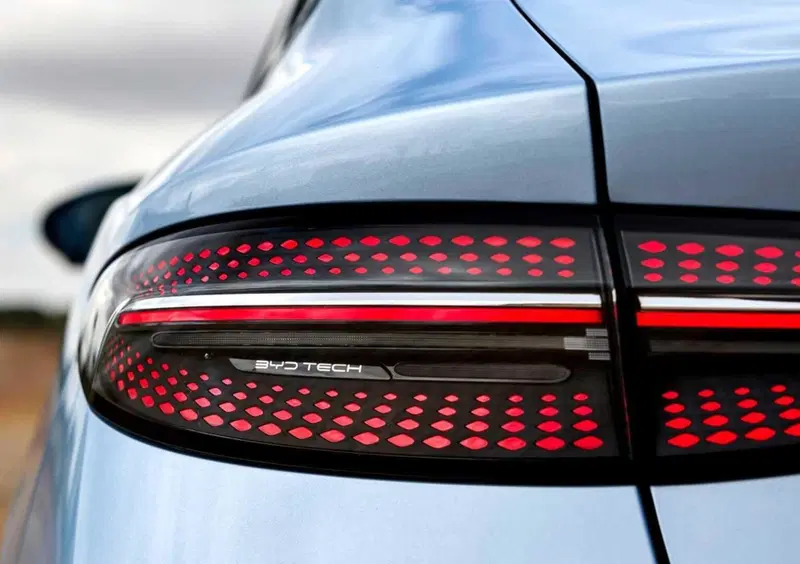 Byd Seal (2023-->>) (14)