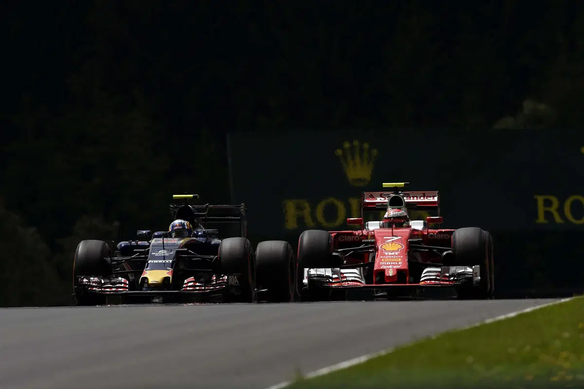 F1, Gp Austria 2016: penalità di cinque posizioni in griglia per Vettel (22)