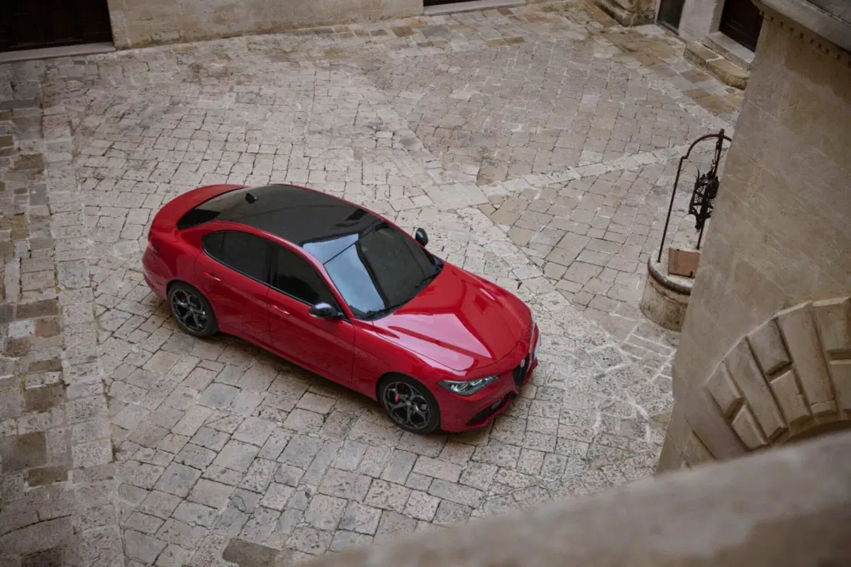 Alfa Romeo Tributo Italiano: Giulia, Stelvio e Tonale in serie speciale da 350 euro al mese (450 per le 'Giorgio') (3)