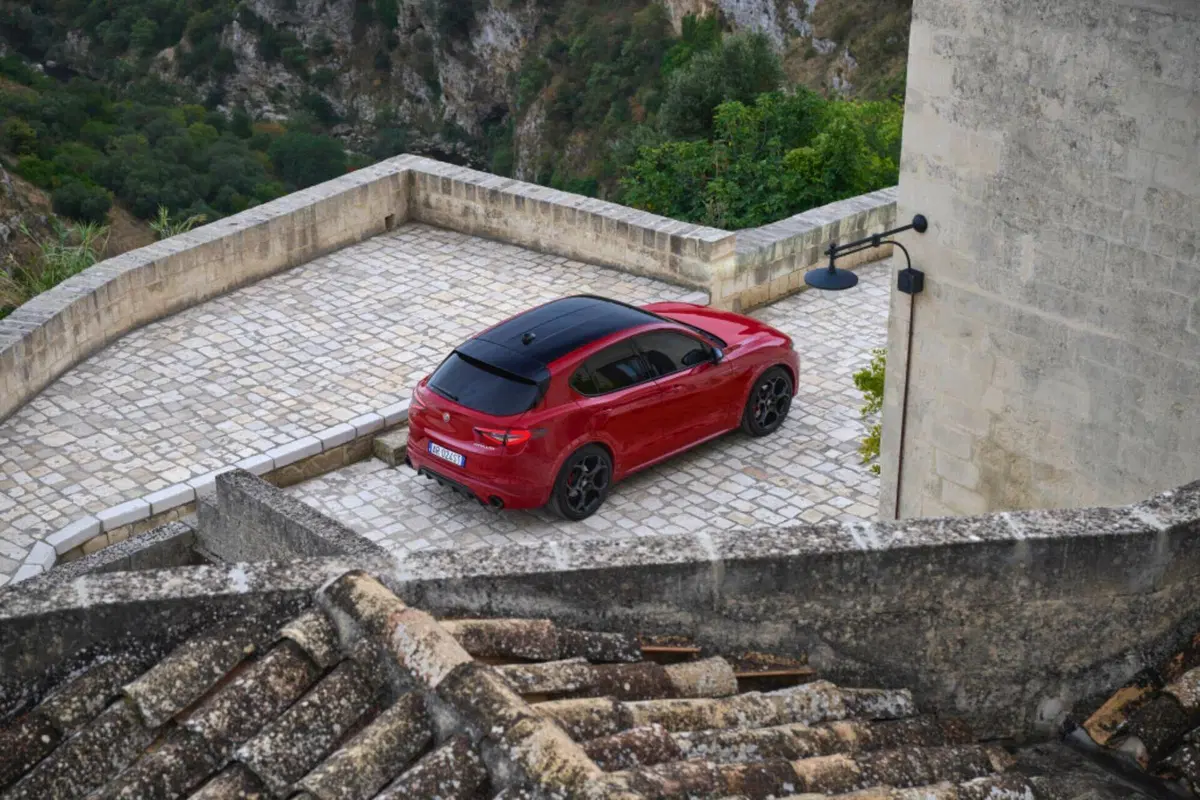 Alfa Romeo Tributo Italiano: Giulia, Stelvio e Tonale in serie speciale da 350 euro al mese (450 per le 'Giorgio') (6)