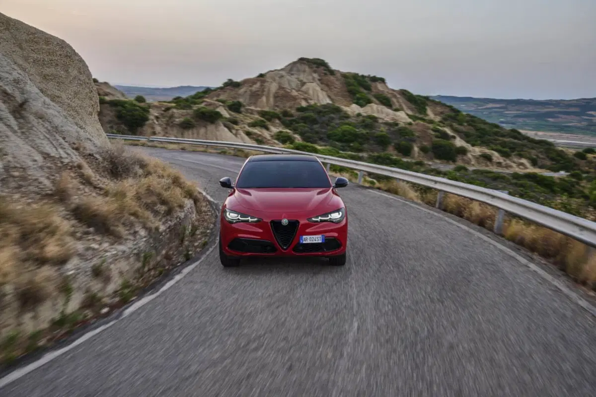 Alfa Romeo Tributo Italiano: Giulia, Stelvio e Tonale in serie speciale da 350 euro al mese (450 per le 'Giorgio') (5)