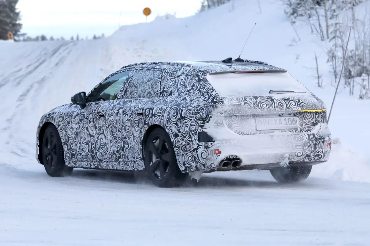Audi A7 Avant, i test continuano a -32°C  [Foto Spia] (9)