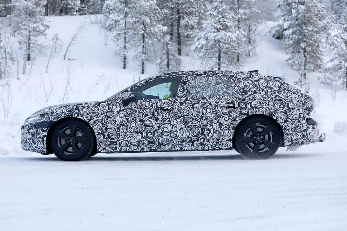 Audi A7 Avant, i test continuano a -32°C  [Foto Spia] (11)