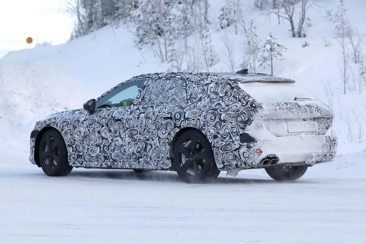 Audi A7 Avant, i test continuano a -32°C  [Foto Spia] (12)