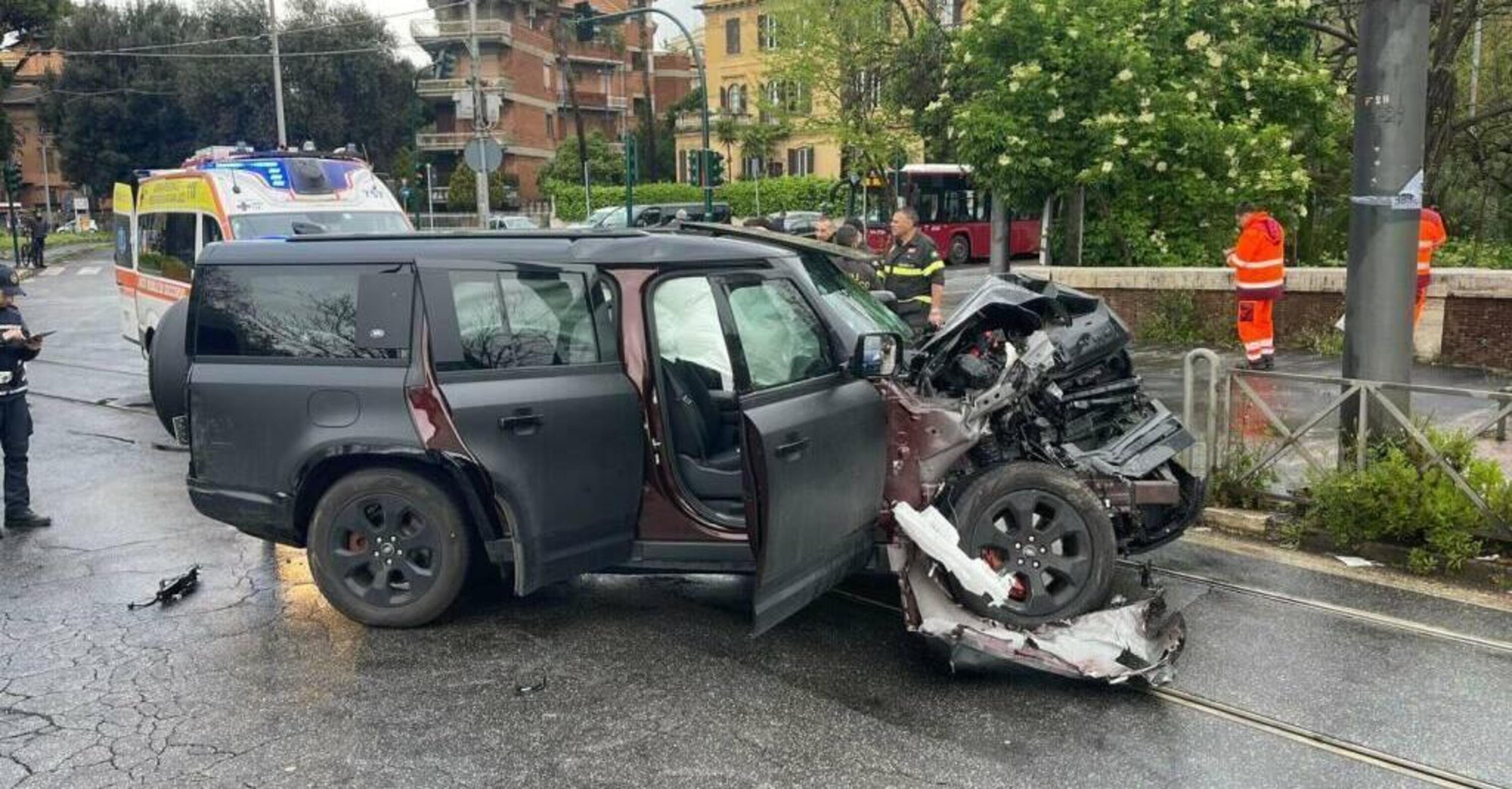 Incidente Ciro Immobile a Roma: il perito stila la velocit&agrave; a 65 km/h, ma non si sa chi &egrave; passato col rosso