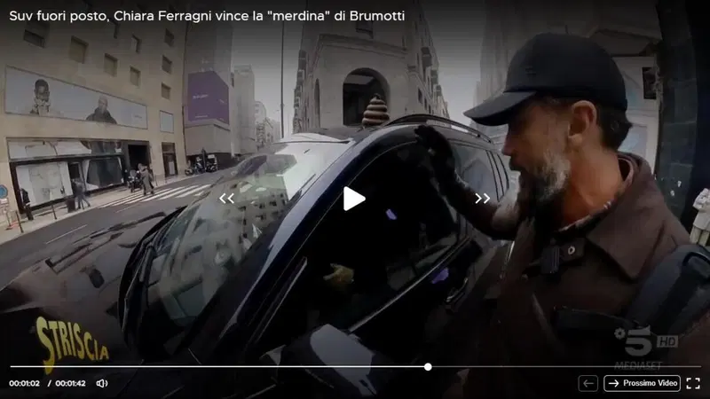 Dove metto la Suv in via Montenapoleone? Chiara Ferragni "premiata" da Vittorio Brumotti e Striscia la notizia