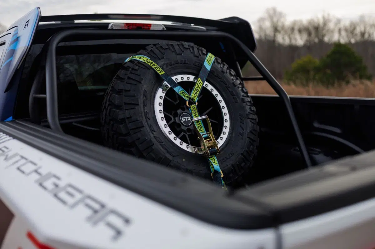 Ford F-150 Lightning Switchgear: la risposta di Detroit al Cybertruck (7)