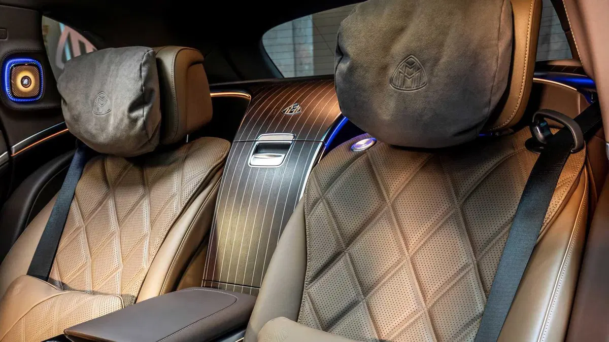 Mercedes-Benz EQS SUV Maybach 680 Business Class (5)