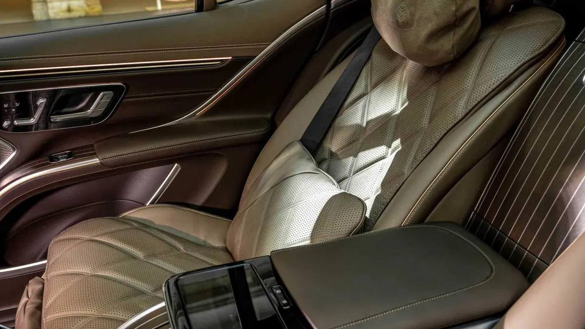 Mercedes-Benz EQS SUV Maybach 680 Business Class (7)