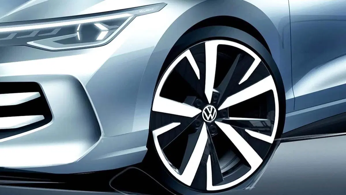 Volkswagen Golf 2024, i disegni ufficiali sono in rete (3)