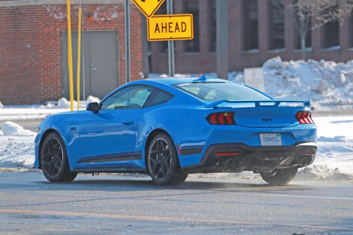 Ford Mustang CS, negli USA è in arrivo la coupé [Foto Spia] (4)