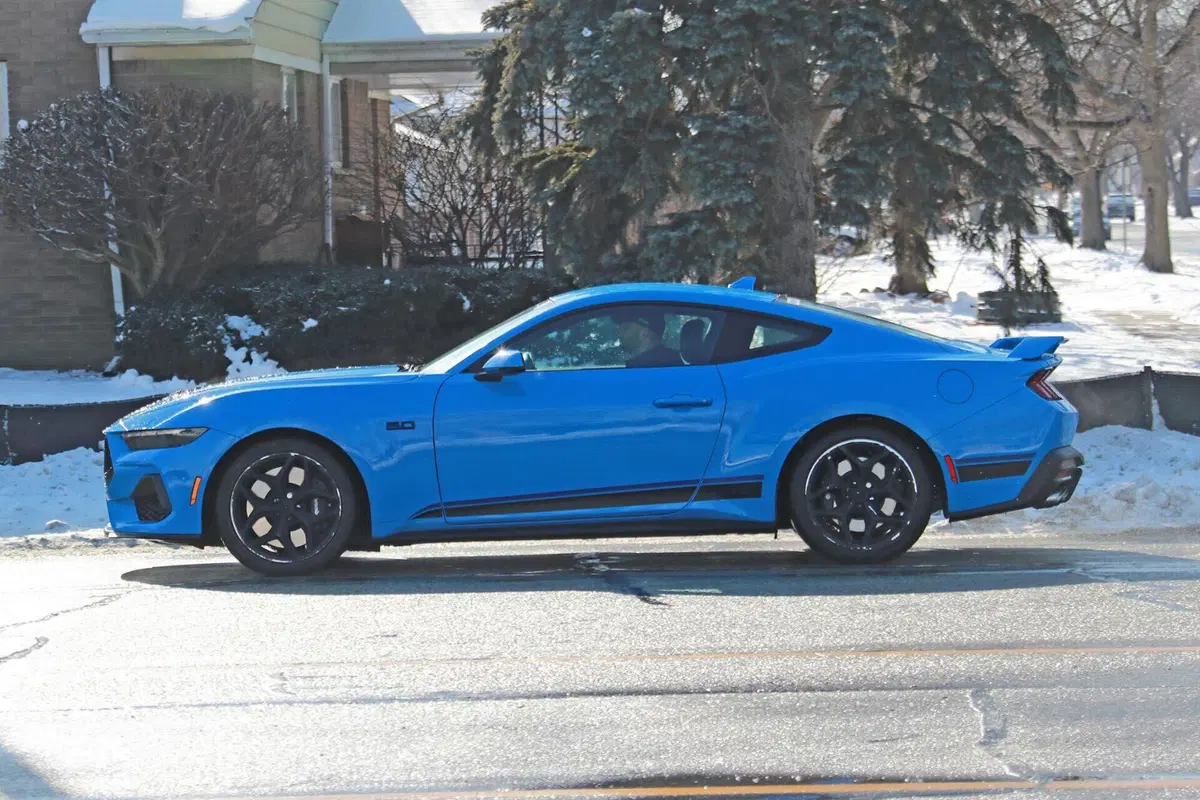 Ford Mustang CS, negli USA è in arrivo la coupé [Foto Spia] (6)