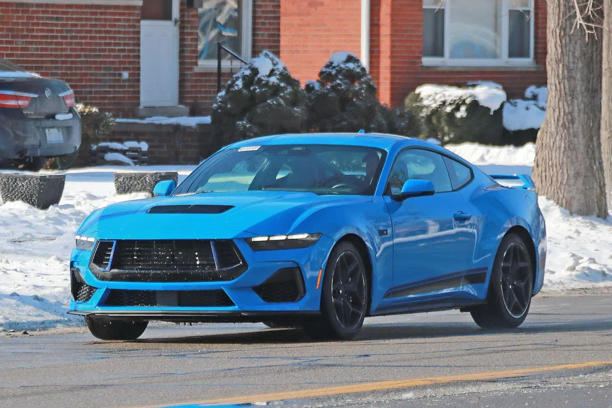 Ford Mustang CS, negli USA è in arrivo la coupé [Foto Spia] (7)