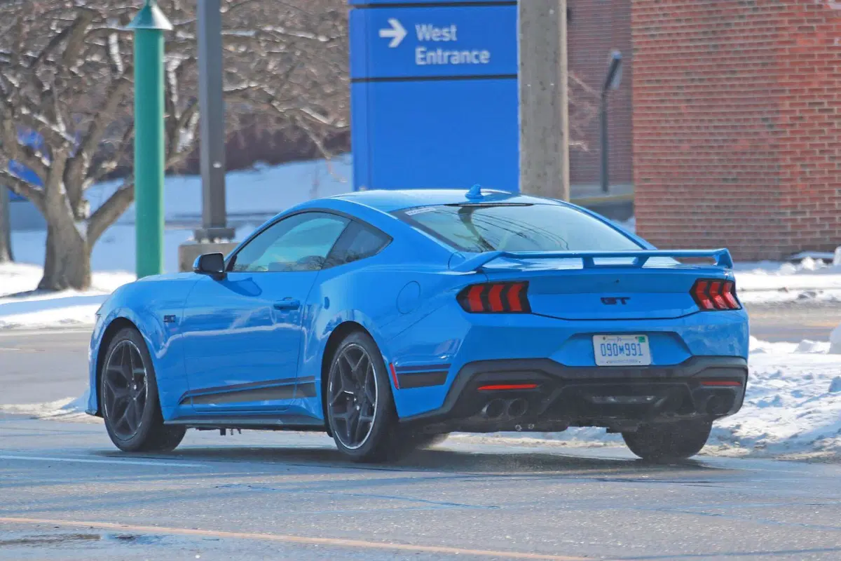 Ford Mustang CS, negli USA è in arrivo la coupé [Foto Spia] (9)