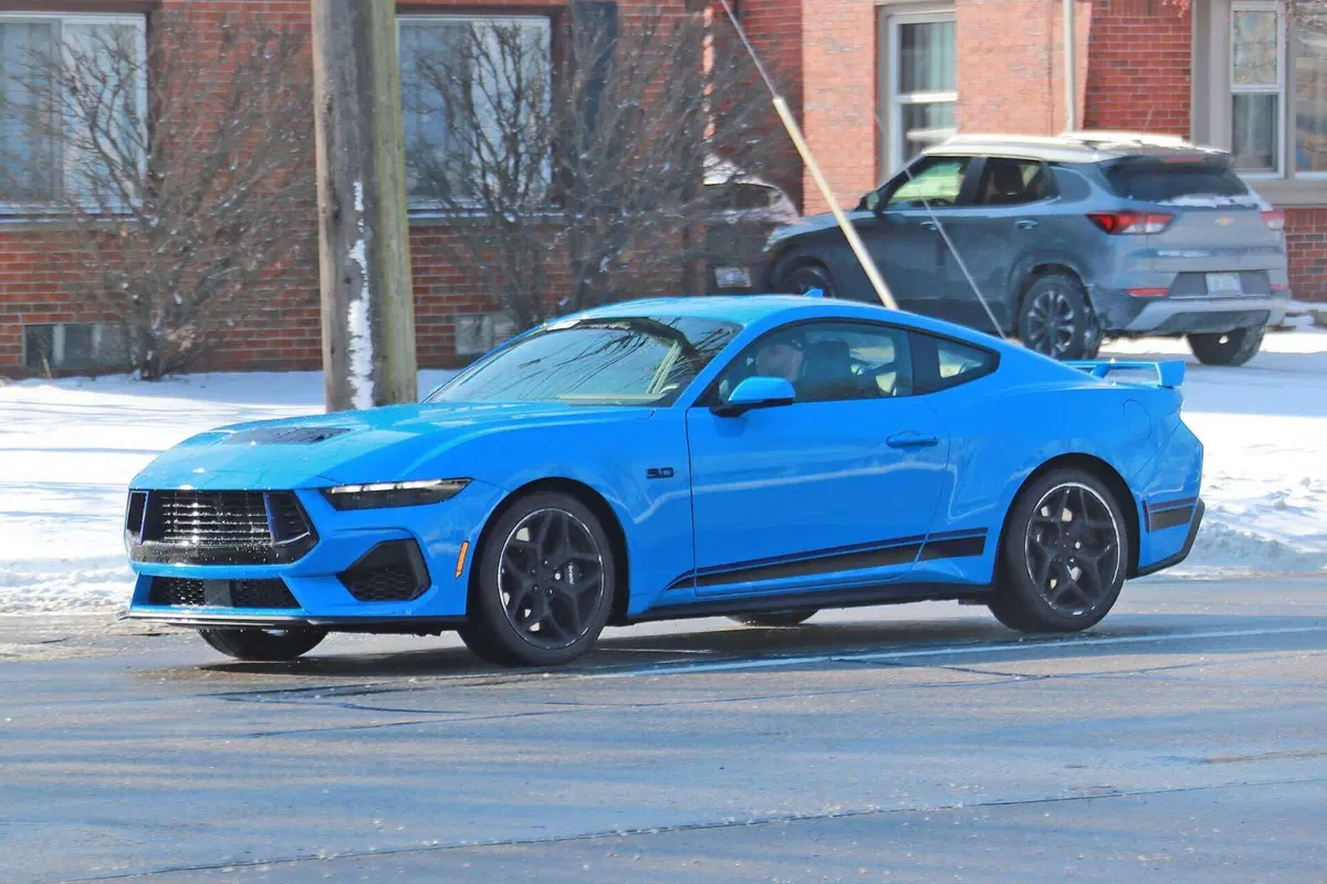 Ford Mustang CS, negli USA è in arrivo la coupé [Foto Spia] (10)