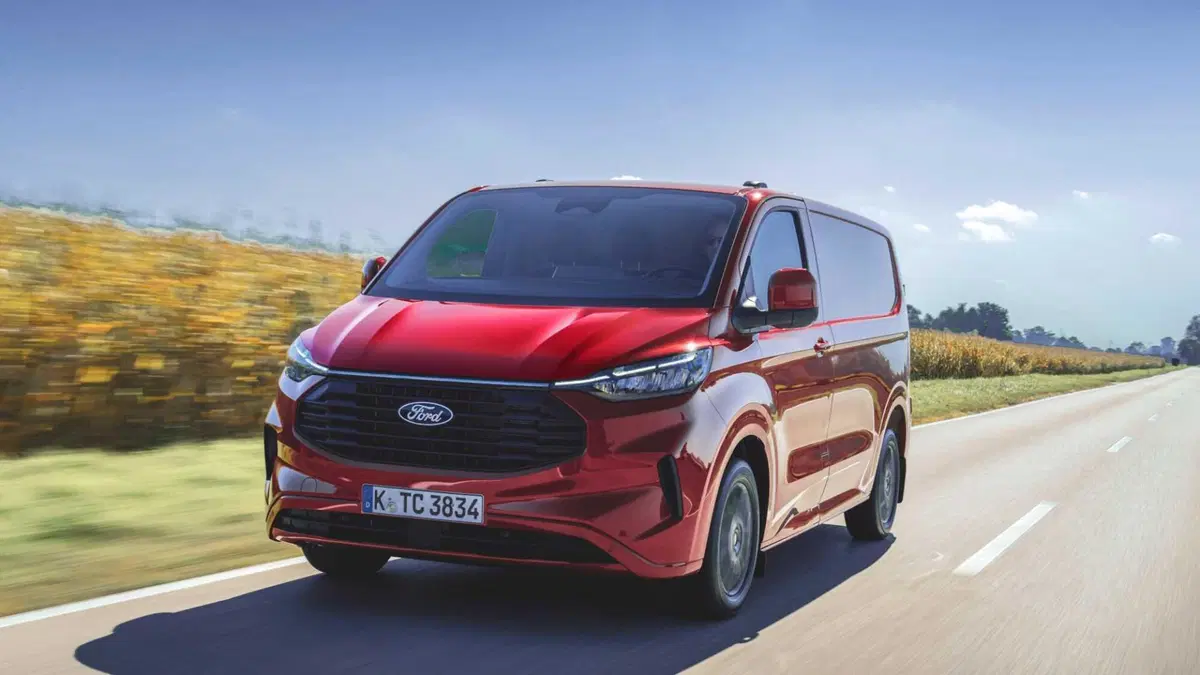Ford Transit Custom Furgone 320 2.0 ecoblue 170cv Titanium L2H1 AWD A8 (2)