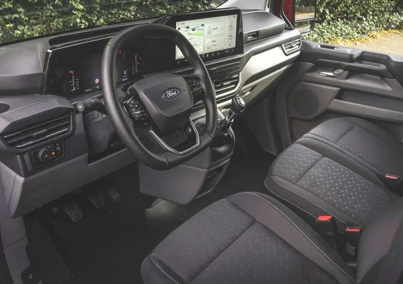 Ford Transit Custom Furgone (9)