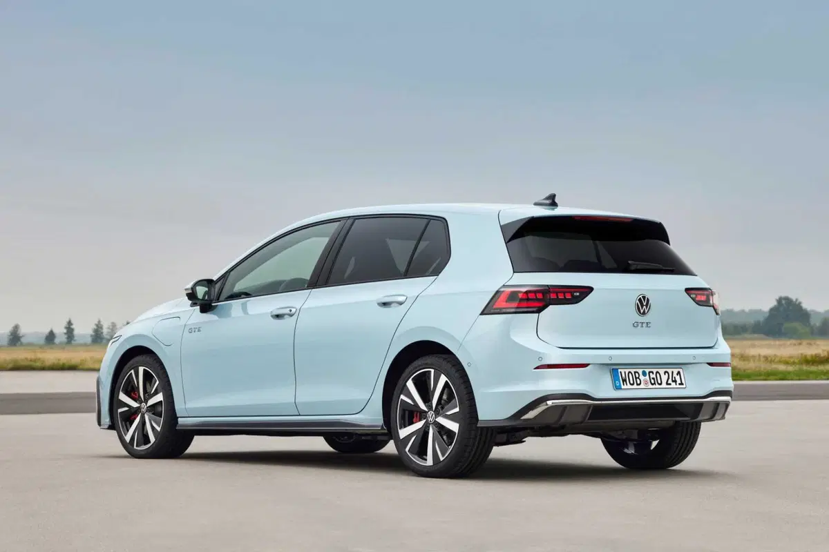 Nuova Volkswagen Golf 2024: ecco l'ultima generazione