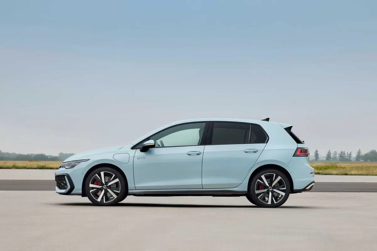 Nuova Volkswagen Golf 2024: ecco l'ultima generazione (3)