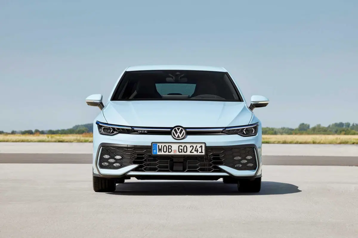 Nuova Volkswagen Golf 2024: ecco l'ultima generazione (4)