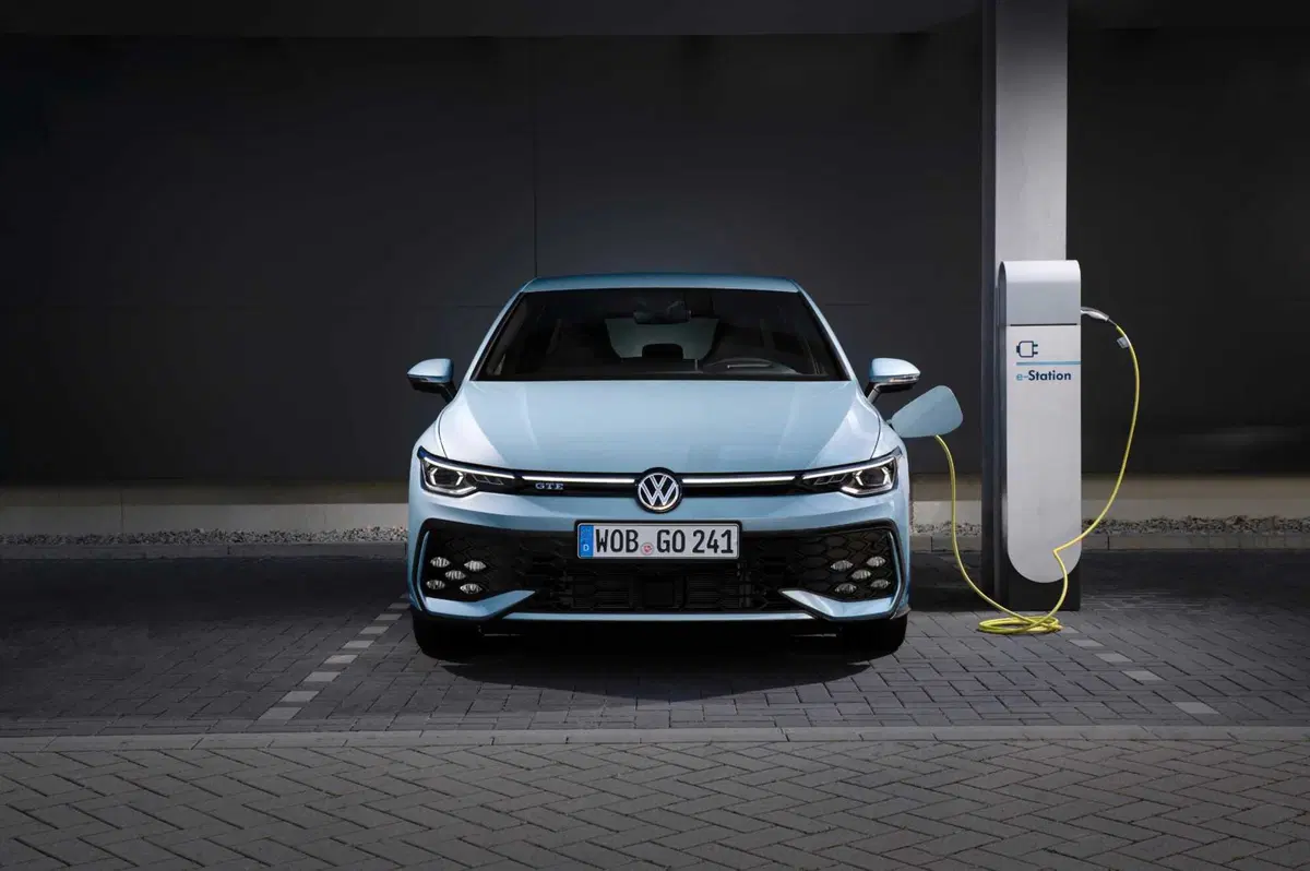 Nuova Volkswagen Golf 2024: ecco l'ultima generazione (8)