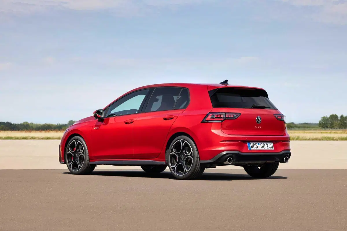 Nuova Volkswagen Golf 2024: ecco l'ultima generazione (2)