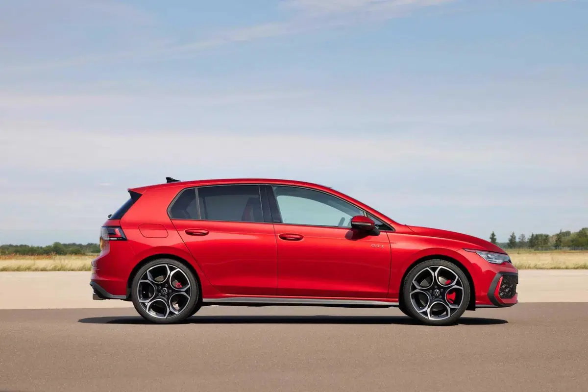 Nuova Volkswagen Golf 2024: ecco l'ultima generazione (5)
