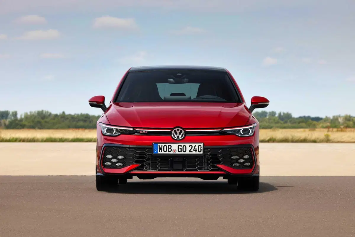 Nuova Volkswagen Golf 2024: ecco l'ultima generazione (4)