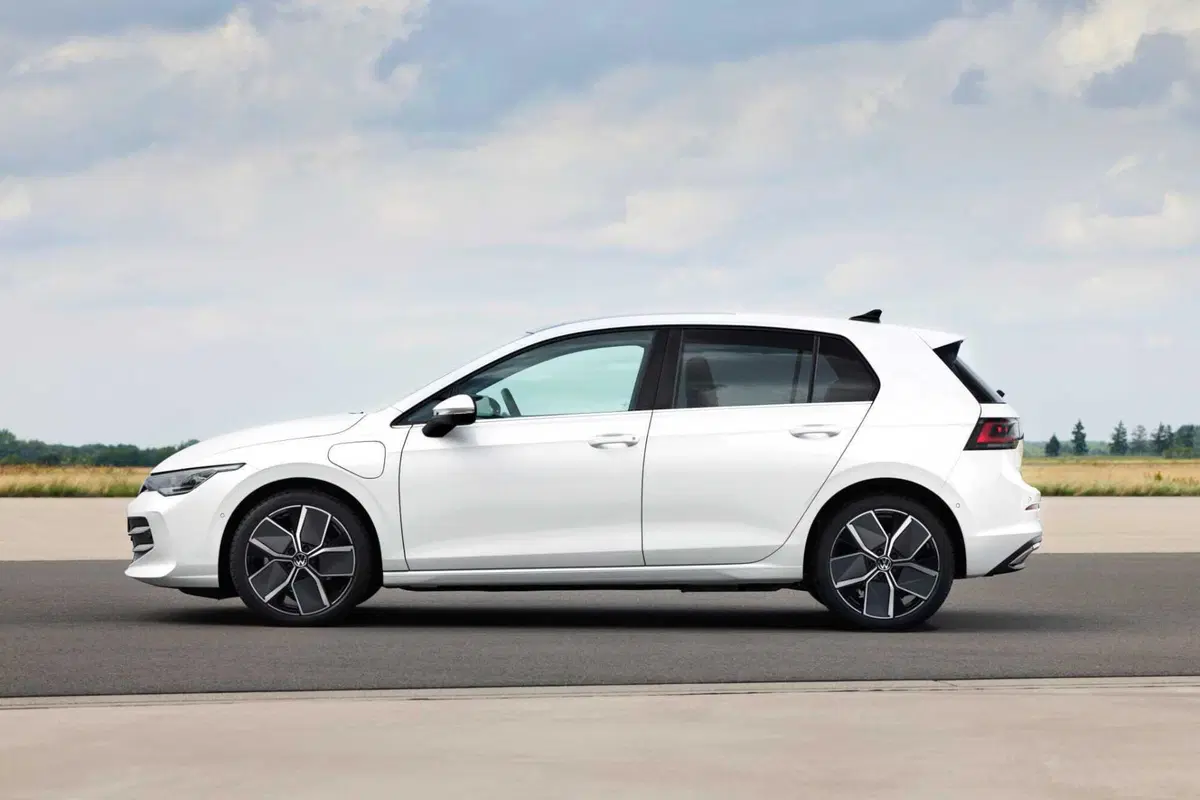 Nuova Volkswagen Golf 2024: ecco l'ultima generazione (3)