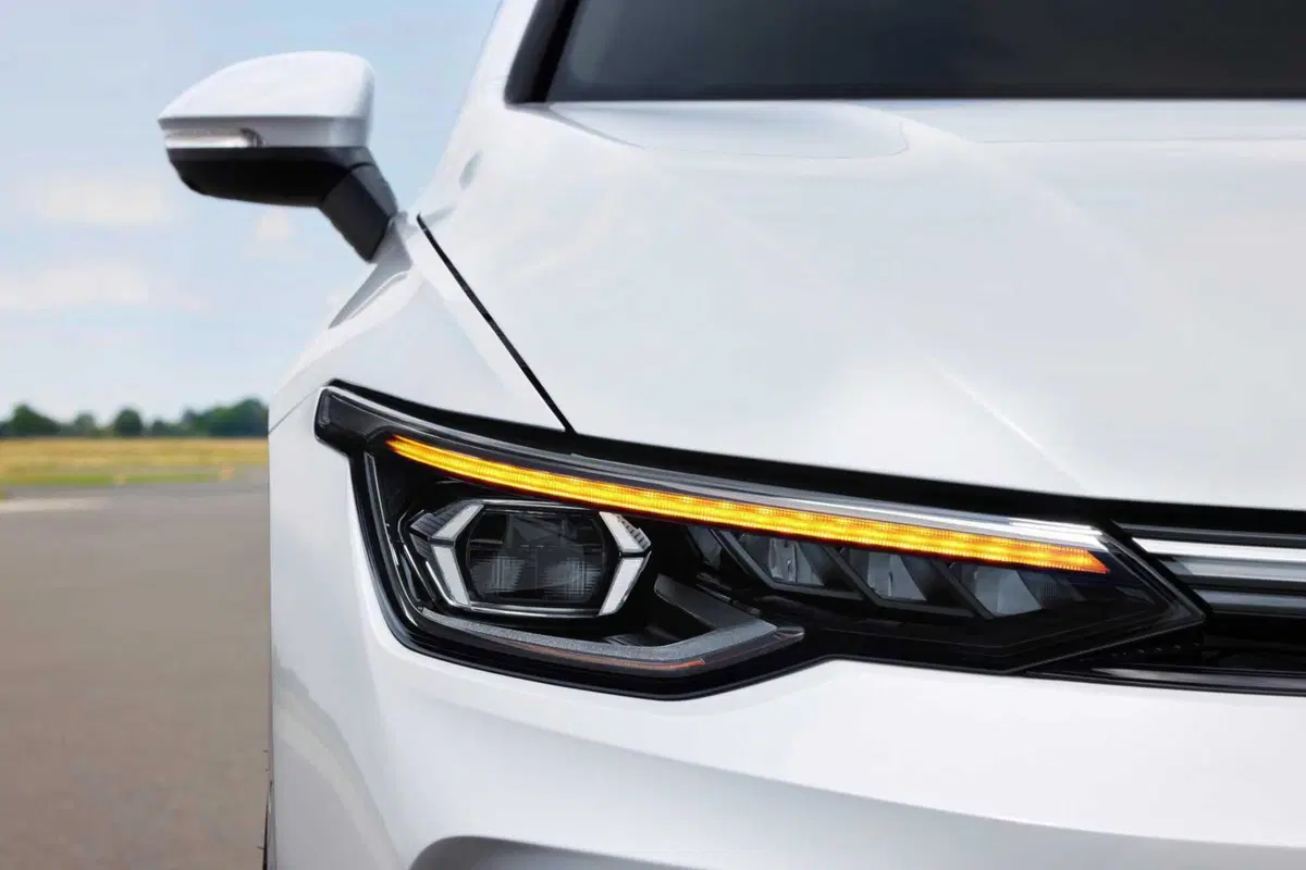 Nuova Volkswagen Golf 2024: ecco l'ultima generazione (8)