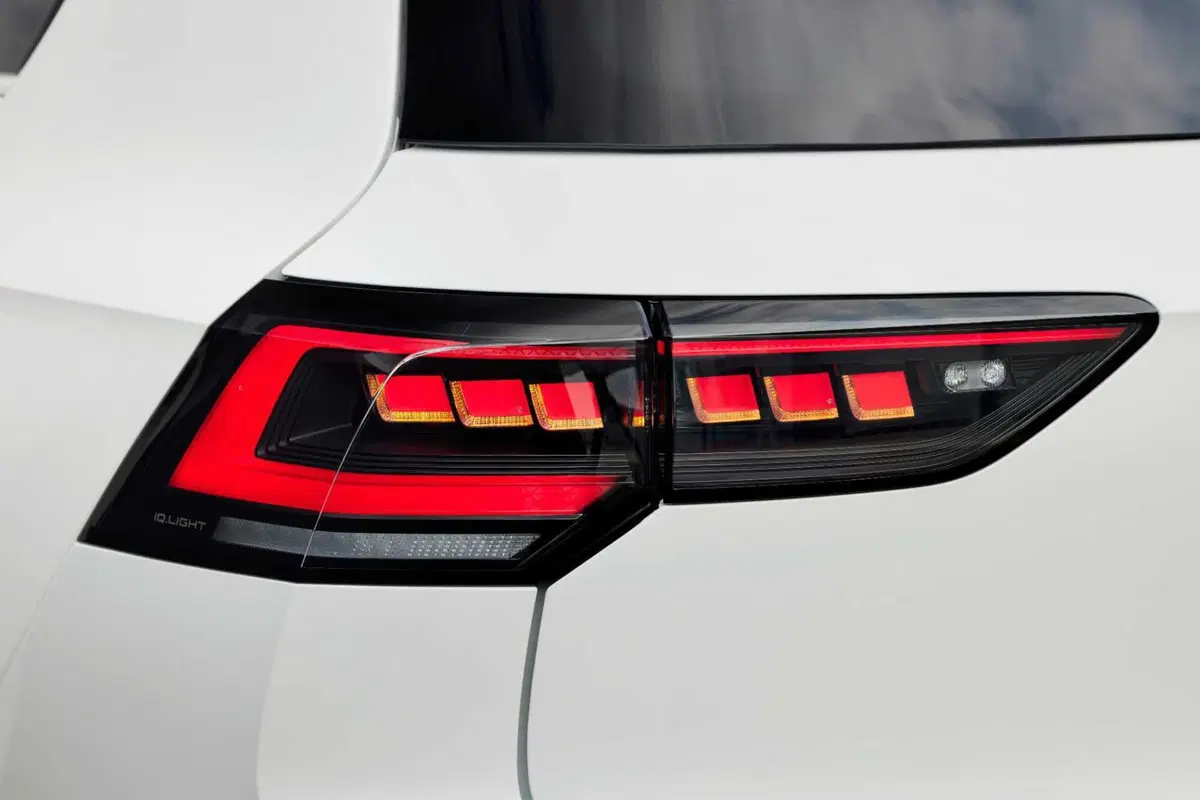 Nuova Volkswagen Golf 2024: ecco l'ultima generazione (15)