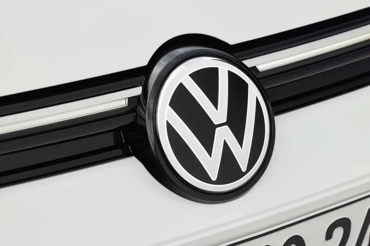 Nuova Volkswagen Golf 2024: ecco l'ultima generazione (17)