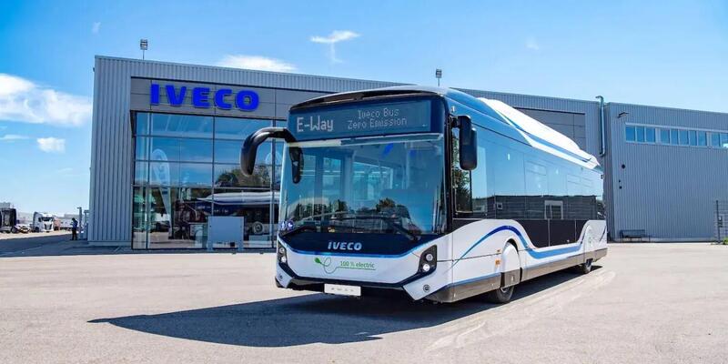 Iveco, la grande (s)commessa per gli autobus elettrici a Roma