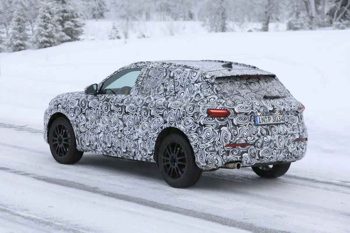 Audi Q5, la nuova generazione arriva nel 2025 [Foto Spia] (5)